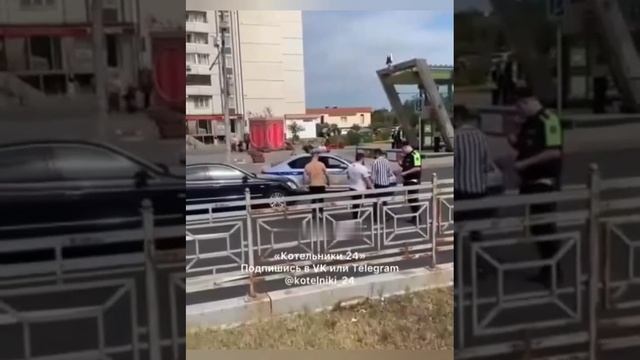 ?? Нынешние хозяева Котельников в лице Серика абу-Жигалбекова тепло встречают сотрудников полиции: смотреть онлайн