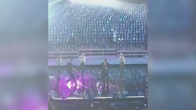 Трибьют к 50-летию Юрия Шатунова/ "Глупые снежинки/ CROCUS CITY HALL 17.10.2023 смотреть онлайн