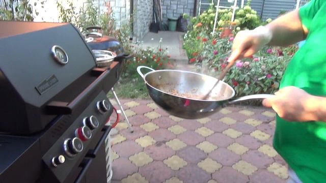 ВОК С ОВОЩАМИ, РИСОВОЙ ЛАПШОЙ И КАЛЬМАРОМ НА ГАЗОВОМ ГРИЛЕ PRIMELINER!) смотреть онлайн