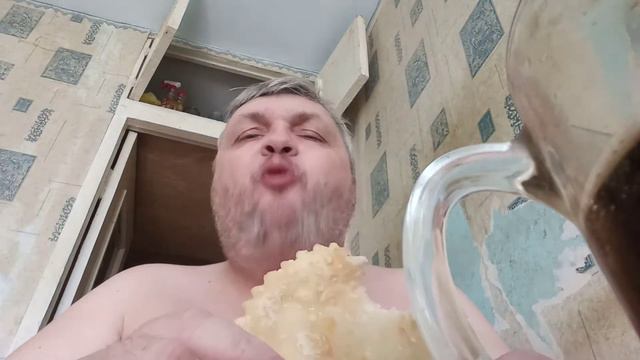 Кабан ест чебуреки онлайн смотреть онлайн