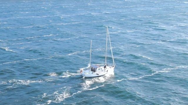 Яхта в Море смотреть онлайн