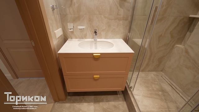 Кухня с "J"-ручкой в шпонированных фасадах. Мебель в квартиру под ключ, Екатеринбург. Обзор №26. смотреть онлайн