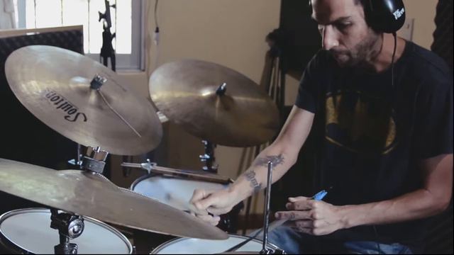 Saul Cobian Trio- Nebulosas Alt. Take смотреть онлайн