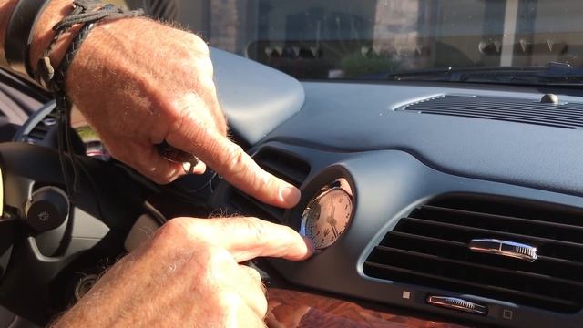 Maserati Clock: How to quickly set the manual clock on the dashboard смотреть онлайн