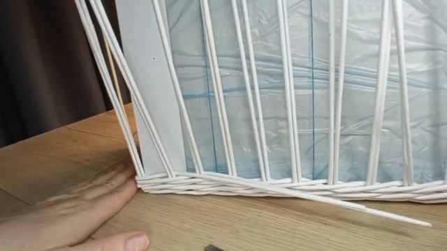 МК. Короб белый из бумажной лозы. Плетение из газет. смотреть онлайн