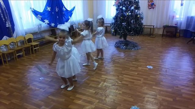 Танец снежинок смотреть онлайн