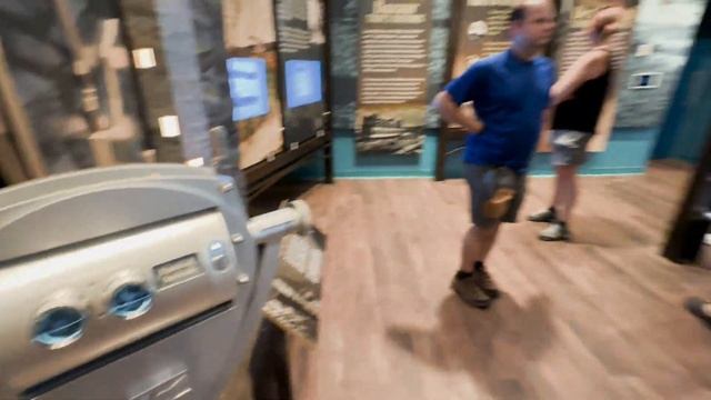 Как мы попали в другую страну / Пересекли границу на лодке смотреть онлайн