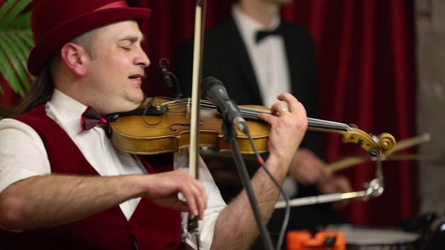 Grand Positive - «Еврейская комсомольская» из кф "Искатели счастья" смотреть онлайн