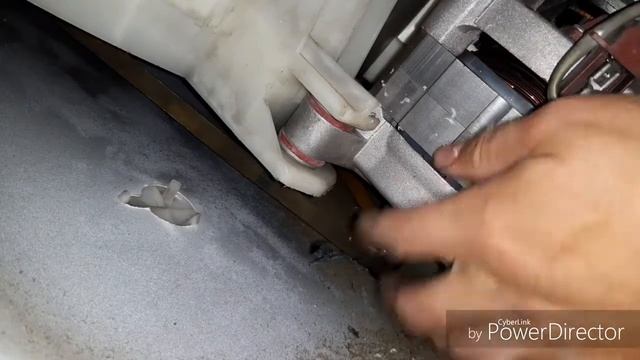 машинка автомат. буксует (проскальзывает) ремень. натяжение ремня если натягивать уже некуда))) смотреть онлайн