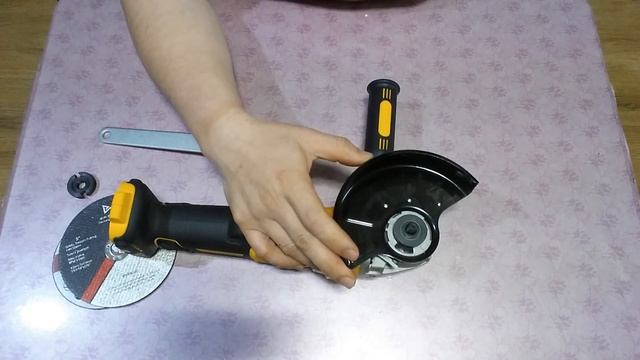 DCG405 디월트 그라인더 (DEWALT GRINDER)