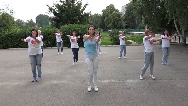 11 клас Нововодолазький ліцей #1 «Майбутнє за вами» Подарунок випускникам смотреть онлайн