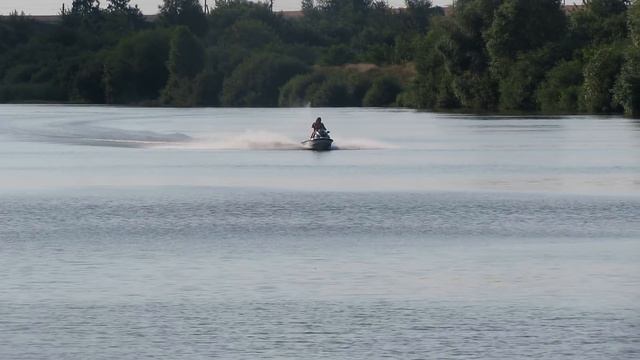 Гідроцикл на Скалатському ставку смотреть онлайн