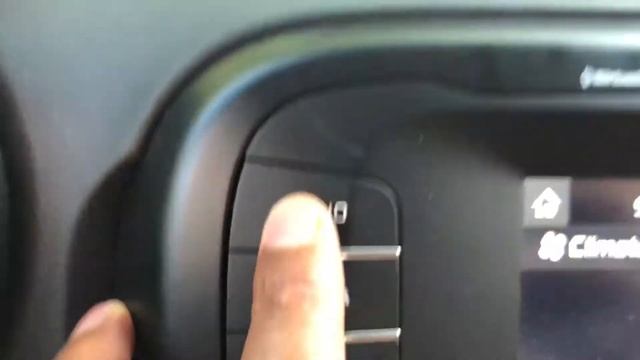 Vehicle media center controls - KIA SOUL смотреть онлайн