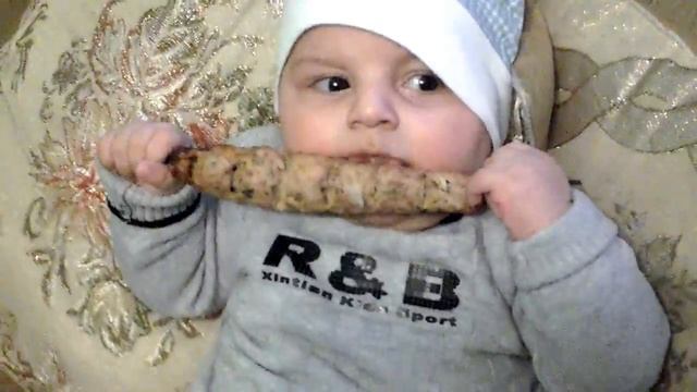 ребенок перед молоком на кебабе сидел!!! смотреть онлайн