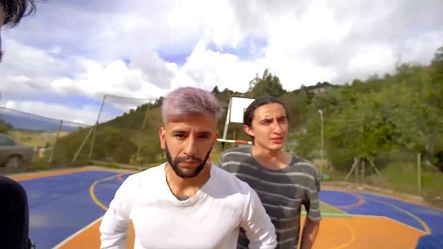 JUEGO UN PARTIDO DE FÚTBOL CON TODOS LOS PAYASOS ASESINOS смотреть онлайн