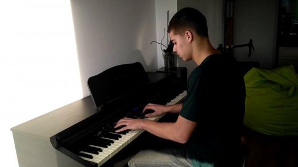 ROBIN SCHULZ FEAT. ERIKA SIROLA – SPEECHLESS Piano