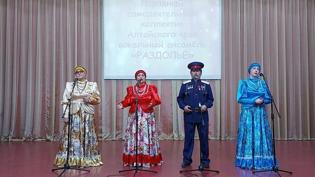 "На кургане, на высоком"-народный ансамбль "РАЗДОЛЬЕ" смотреть онлайн