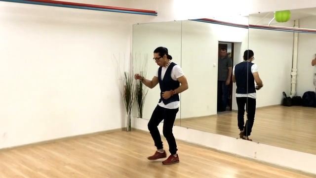 Доминиканская бачата: соло Чино - Luis Vargas "Me Equivoque" смотреть онлайн