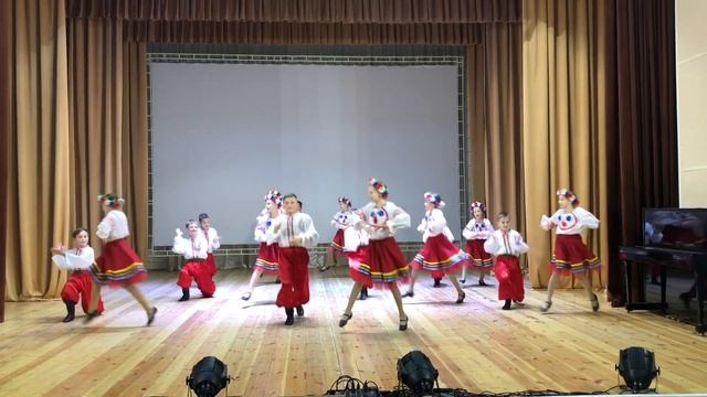 Танцевальный коллектив "Карусель" "Плескач" смотреть онлайн