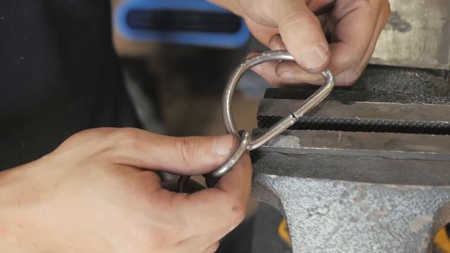 Sword Build Pt. 2 (And the WORLD'S COMFIEST Dip-Belt) смотреть онлайн