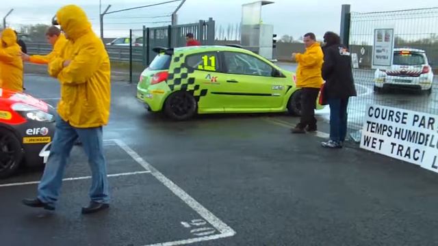 Renault Clio Cup ELF Démarrage - NOGARO 30 Mars 2013 смотреть онлайн