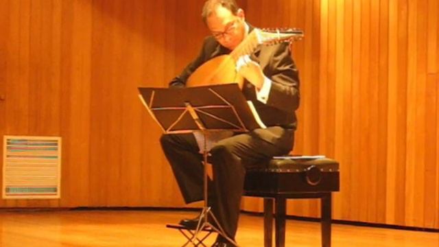 Claudio Hernández en laúd смотреть онлайн