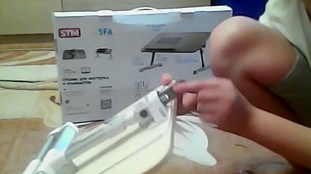 Стол для ноутбука. смотреть онлайн