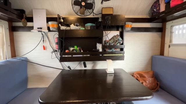 Couple Converts Fuso Mitsubishi 4x4 ► | Into Epic Expedition Vehicle Home смотреть онлайн