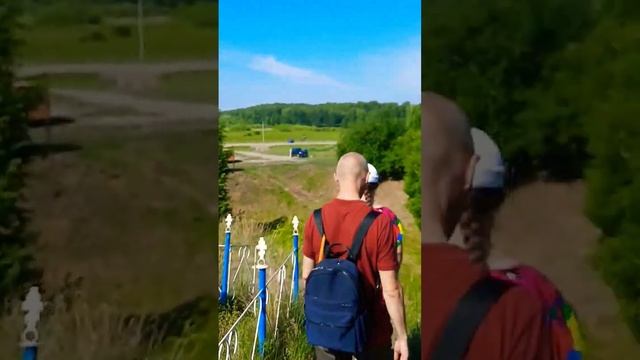 поднимаемся по крутым ступенькам ко кресту#иисус #распятие #крест #монастырь #алтайскийкрай смотреть онлайн