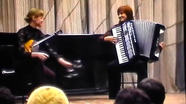 ЦЫГАНОЧКА. Анастасия Бурмистрова (аккордеон) - Юлия Запольнова (домра) смотреть онлайн