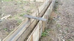 Ленточный фундамент на бурках.