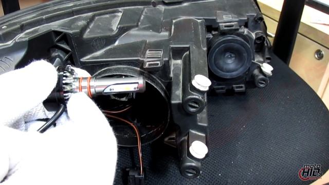 MotoHID.pl - Instalacja LED H7 w soczewce HELLA na przykładzie Skoda Octavia 2 FL смотреть онлайн