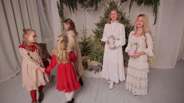 Ночь тиха над Палестиной. Рождественская песня смотреть онлайн