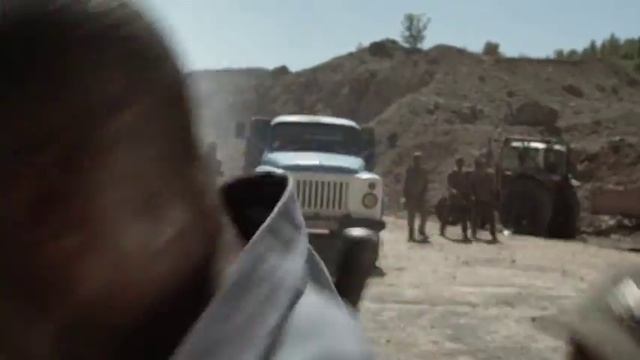 Бойка и Турбо против охранников смотреть онлайн