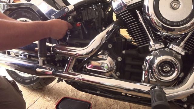установка аккумулnjhf на мотоцикл Harley-Davidson FXLR Low Rider 2018 смотреть онлайн