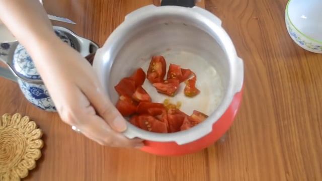 Plain Tomato Soup For Babies(8+ Months) In Hindi| शिशु के लिए टमाटर का सूप कैसे बनाएं