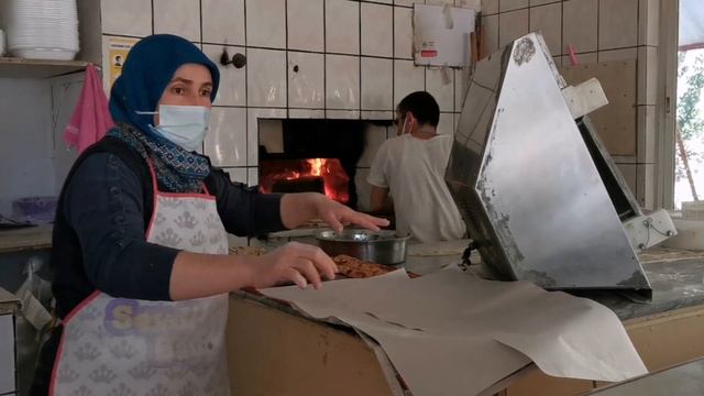 Турецкая пидэ в одном из ресторанчиков Мармариса смотреть онлайн