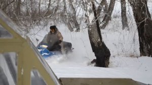 Гусеничный вездеход и снегоход Буран