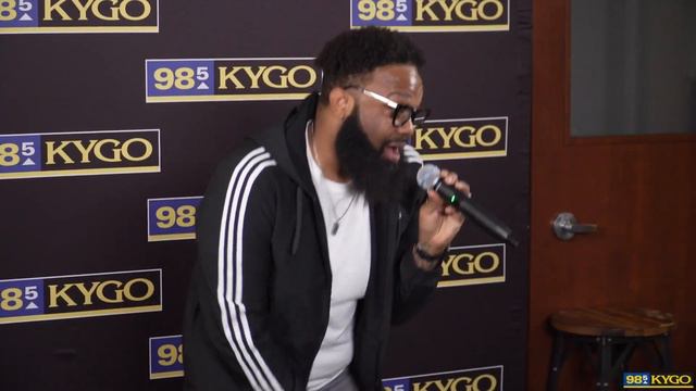Blanco Brown | "The Git Up" Live Performance смотреть онлайн