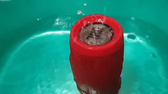 JBL charge 3 VS Water смотреть онлайн