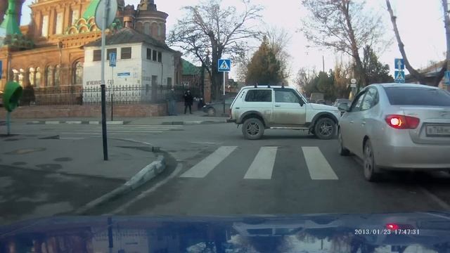 Что будет если Нива не уступит дорогу.mp4 смотреть онлайн