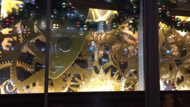 подвижные механизмы оформления витрин Детского мира смотреть онлайн