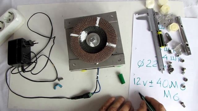 точило из ПЫЛЕСОСА мотора на 12 вольт от блока питания круг завращать для заточки ножей и металла смотреть онлайн