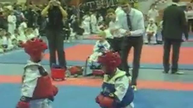 4 года дети соревнование таэквондо. смотреть онлайн