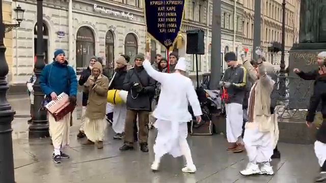 Followers of Krishna and music in Petersburg!! Кришна и праздник на улицах Петербурга смотреть онлайн