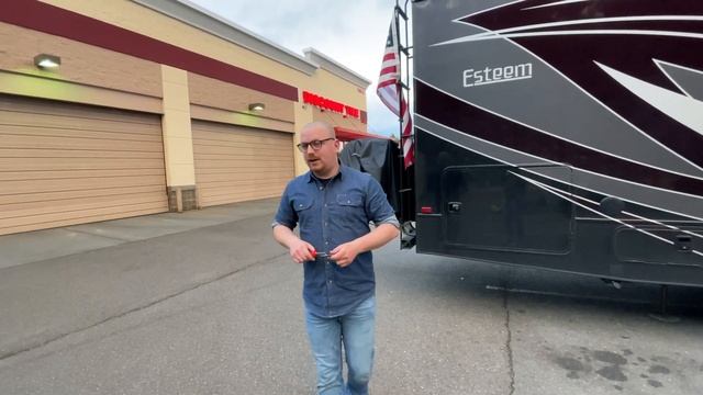 Bolt Coming Up in RV Floor | FULL TIME RV LIVING смотреть онлайн
