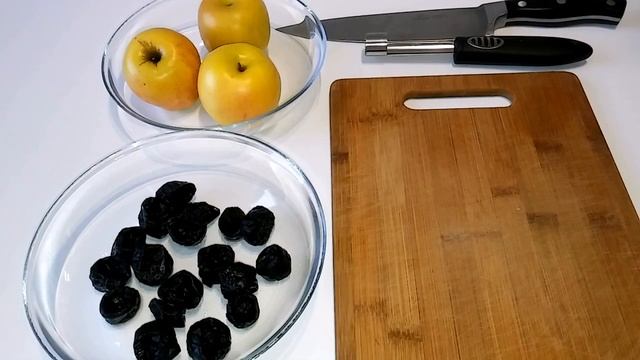 Запеченная курица с яблоками и черносливом. (Chicken with apples and prunes.) смотреть онлайн