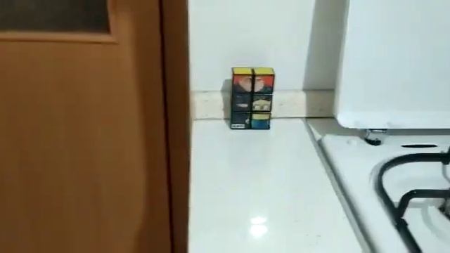 обзор игрушки из Хэппи Мила кубик-рубик с миньоном смотреть онлайн
