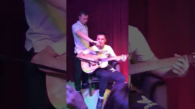 Честный - Видели бы мамы (live) смотреть онлайн