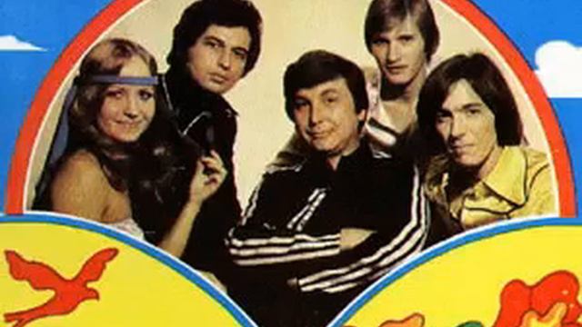 ВИА Красные маки - Если у тебя своя дорога смотреть онлайн